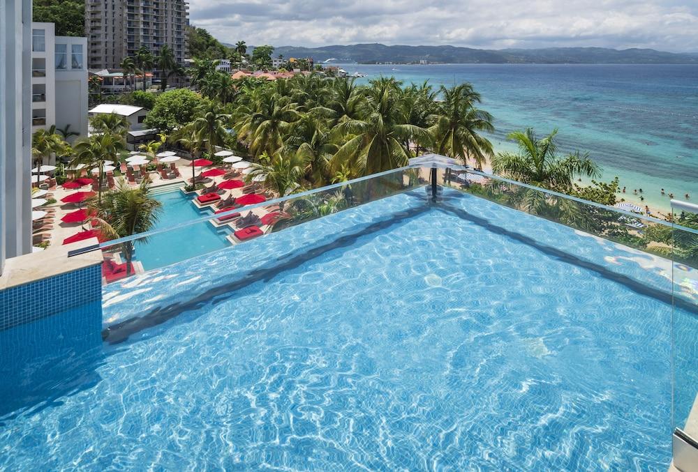 S Hotel Montego Bay - Luxury Boutique All-Inclusive Hotel Exterior foto Infinity pool at the Shangri-La Hotel, Boracay