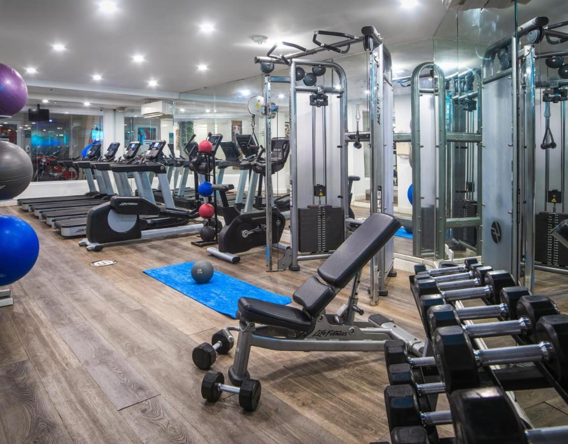 S Hotel Montego Bay - Luxury Boutique All-Inclusive Hotel Exterior foto A gym in a hotel