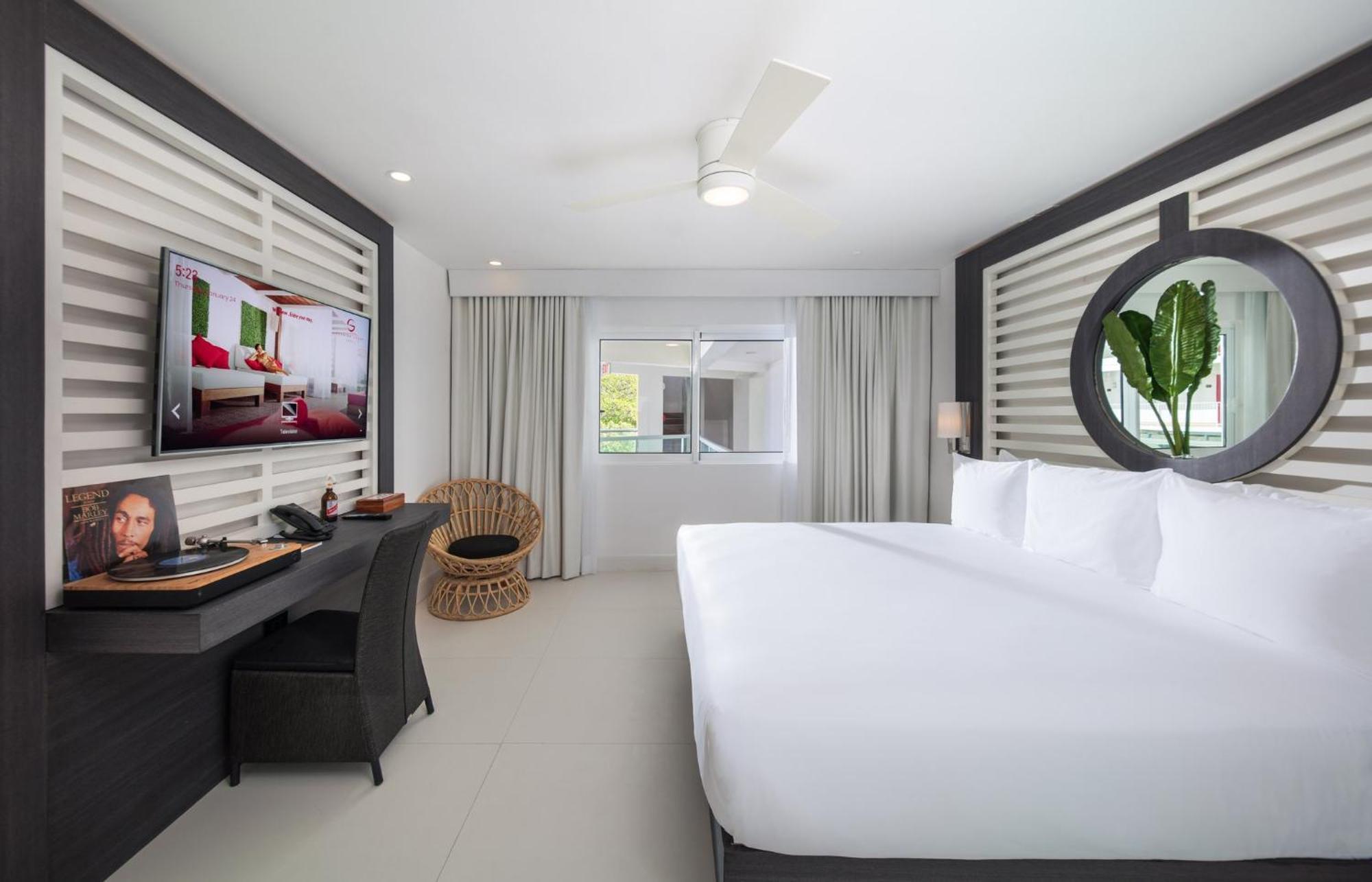 S Hotel Montego Bay - Luxury Boutique All-Inclusive Hotel Exterior foto A room at the hotel